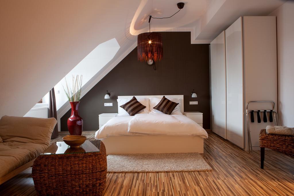 Hotel Koruna Chlumec nad Cidlinou Bagian luar foto