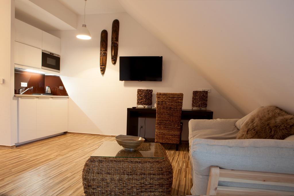 Hotel Koruna Chlumec nad Cidlinou Bagian luar foto